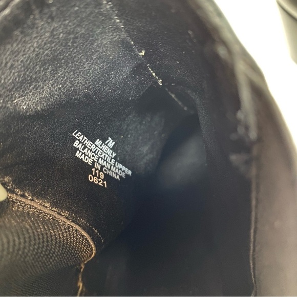 Marc Fisher Henly Black Leather Chain Bootie 7M - Picture 13 of 16